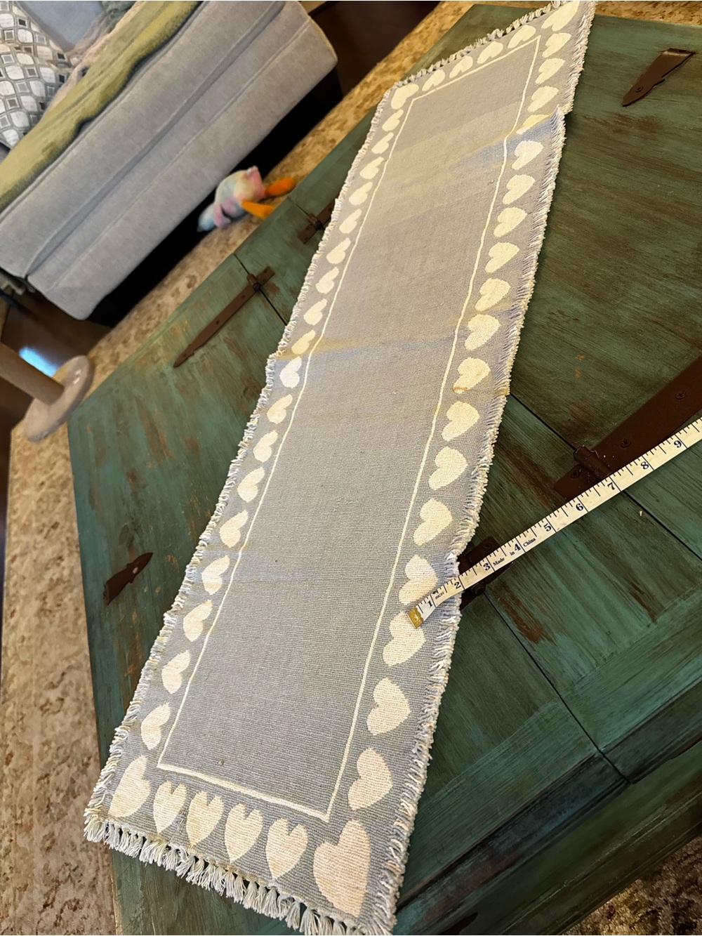 Source Unknown Blue and White Heart Border Table Runner